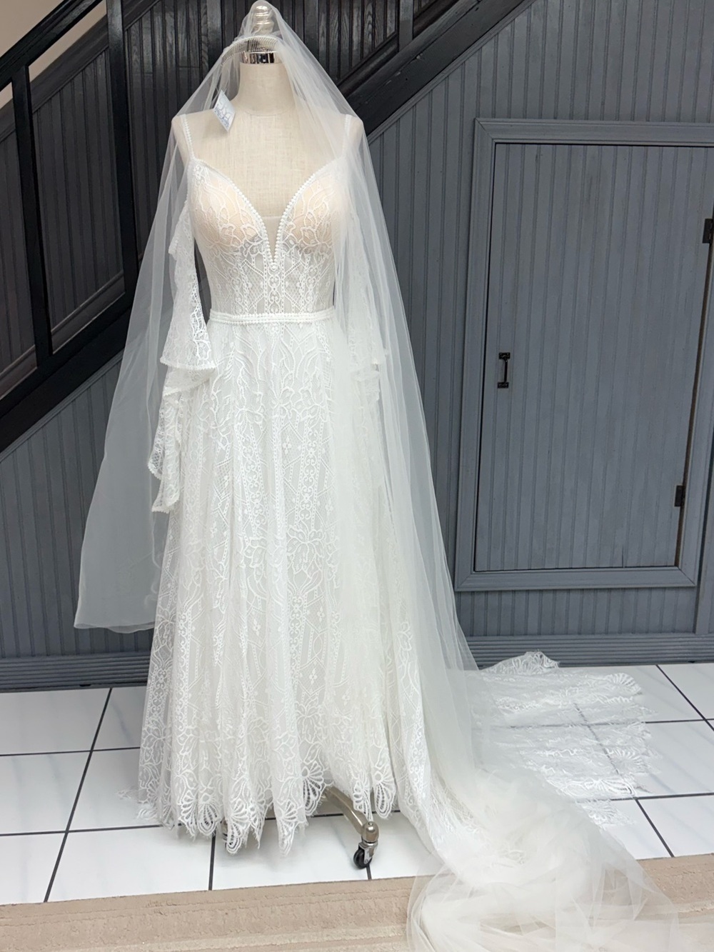 Wilderly Bride Genevieve Lace Boho Wedding Dress Gown Ivory Petite, Lace Crochet - Picture 16 of 17